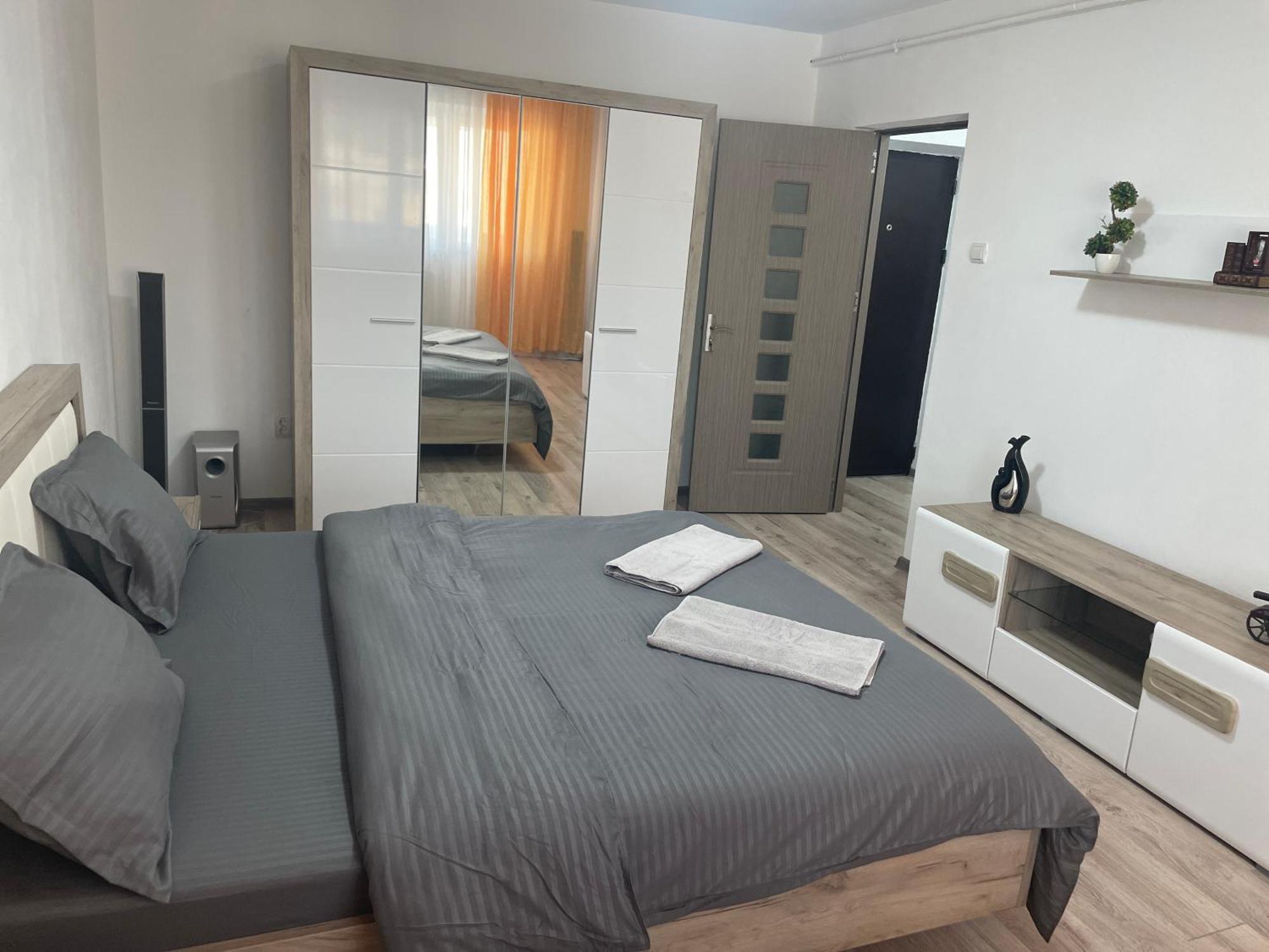 Maria Central Studio Râmnicu Vâlcea Exteriör bild